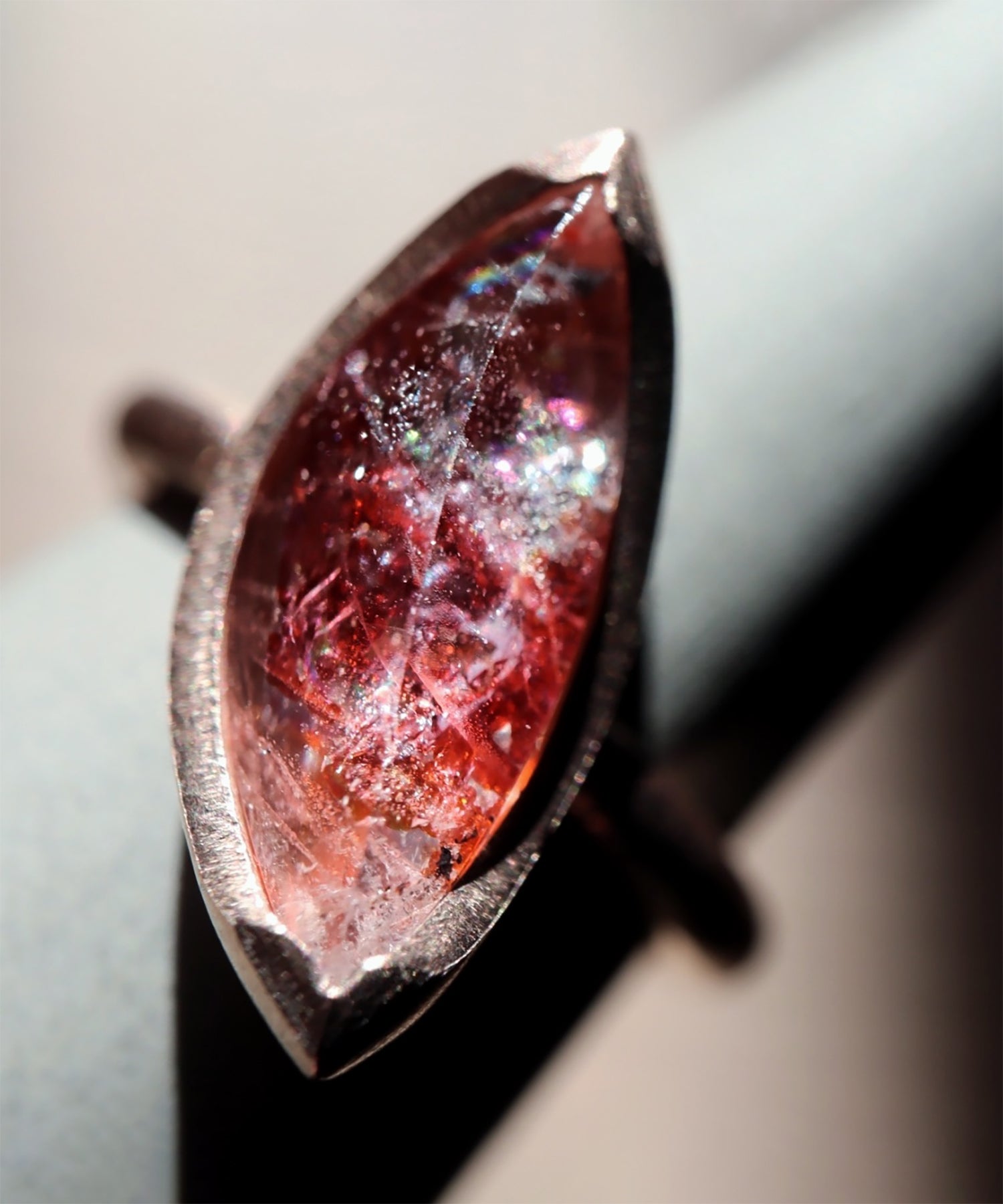 ヘマタイトinクォーツ(レインボー) リング