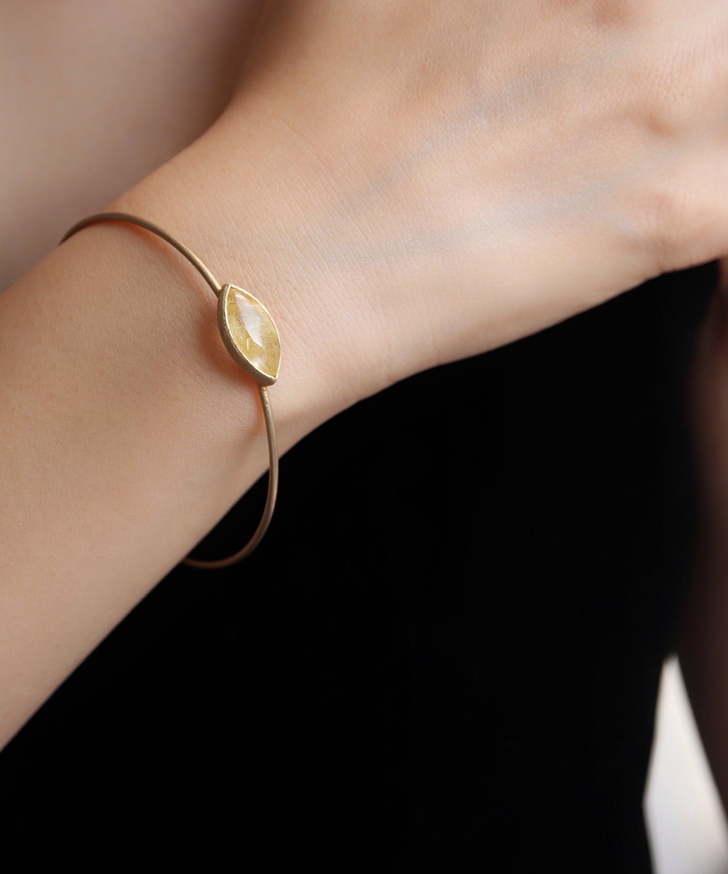 ルチルクォーツ バングル