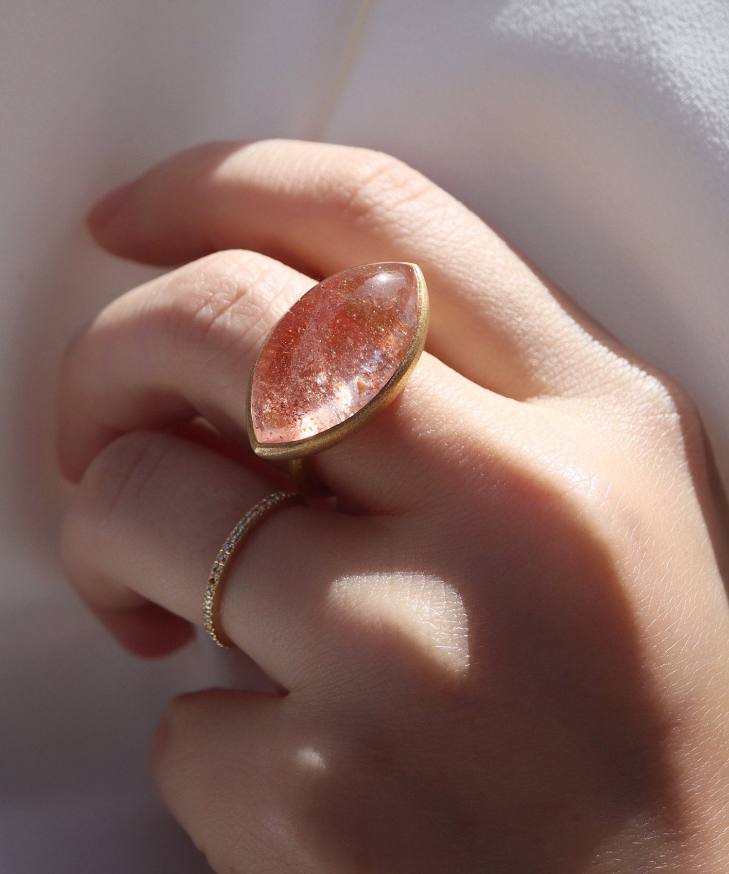 レッドファイヤークォーツ(レインボー) リング