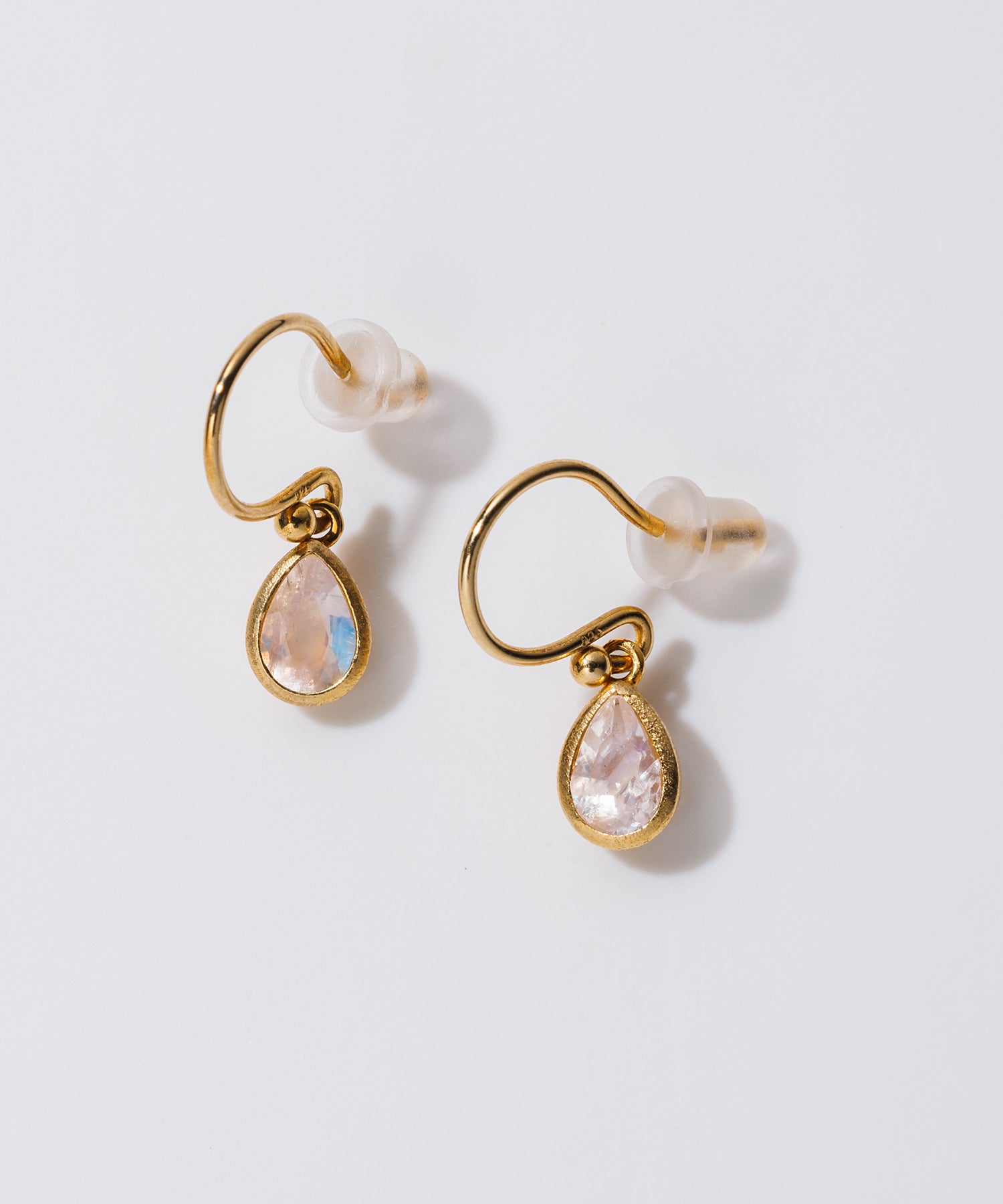 レインボームーンストーン ピアス – Fruitsjolie